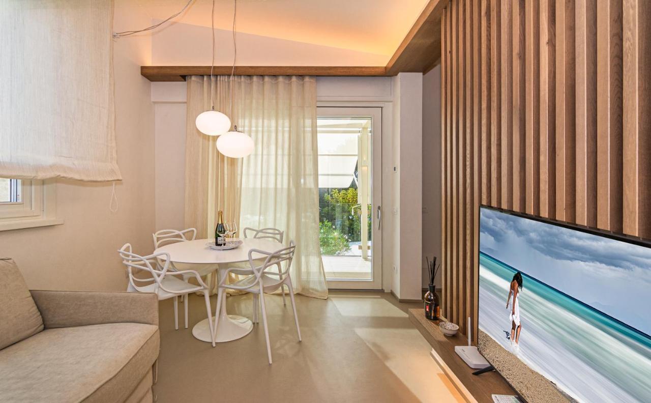 Sea Holidays Apartment Марина-ди-Пьетрасанта Экстерьер фото